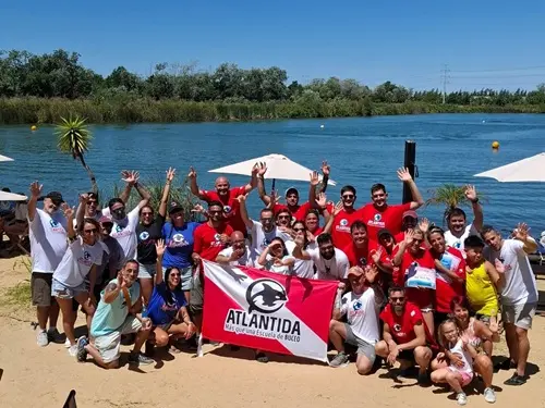 Foto del grupo de buceadores en espejo de agua El Buda. Diciembre 2024